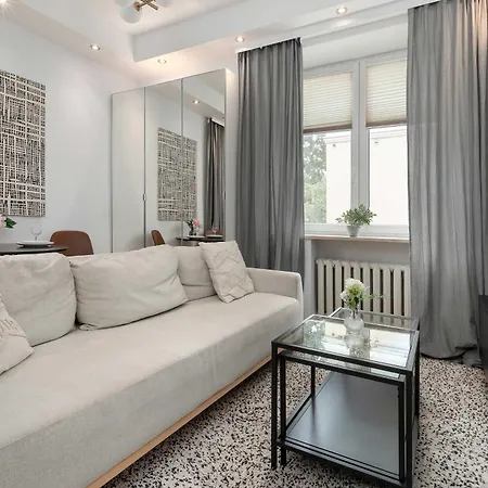 Comfortable For A Group Of Friends In Gdansk, Close To The Center By Renters Apartment *